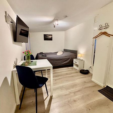 Litle Cozy Apartment In Ålesund Exteriör bild
